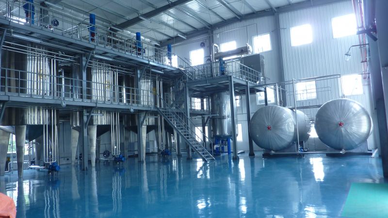 亚临界低温萃取设备应该如何选择？植物提取设备维护指南