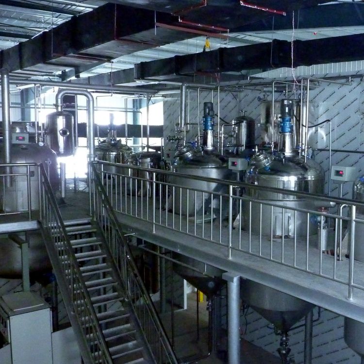 辣椒红色素提取设备工作原理，低温萃取设备如何选择？